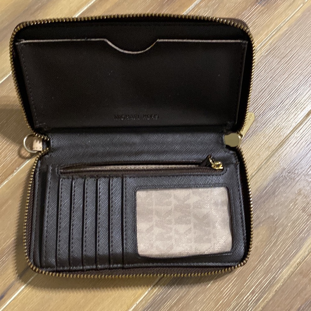 Michael Kors Small Logo and Leather Wallet - Picture 3 of 5